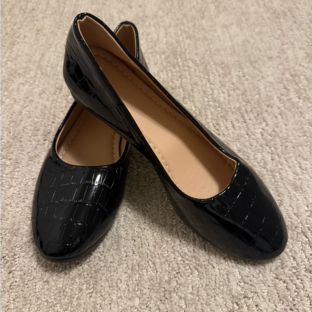 Classic Black Patent Croc-Embossed Ballet Flats - Women